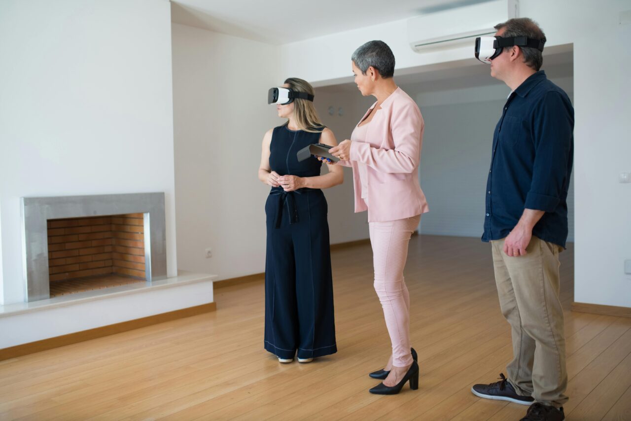 Virtual Reality Property Tours: Revolutionizing Real Estate